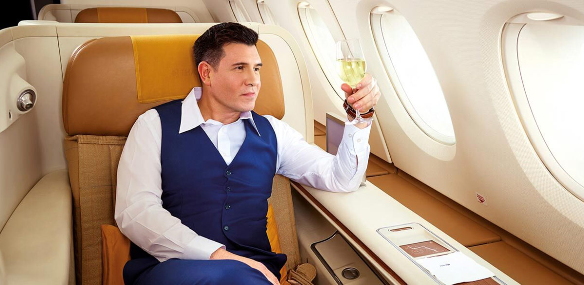 Private Jet Vs. First-Class Commercial In The UAE: Which Is Right For You?
